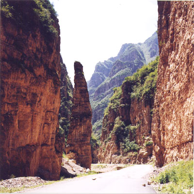 飞狐峪寻长城(河北日报)